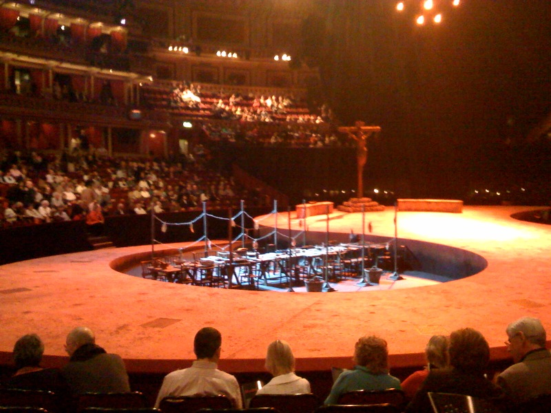 Carmen in the Round